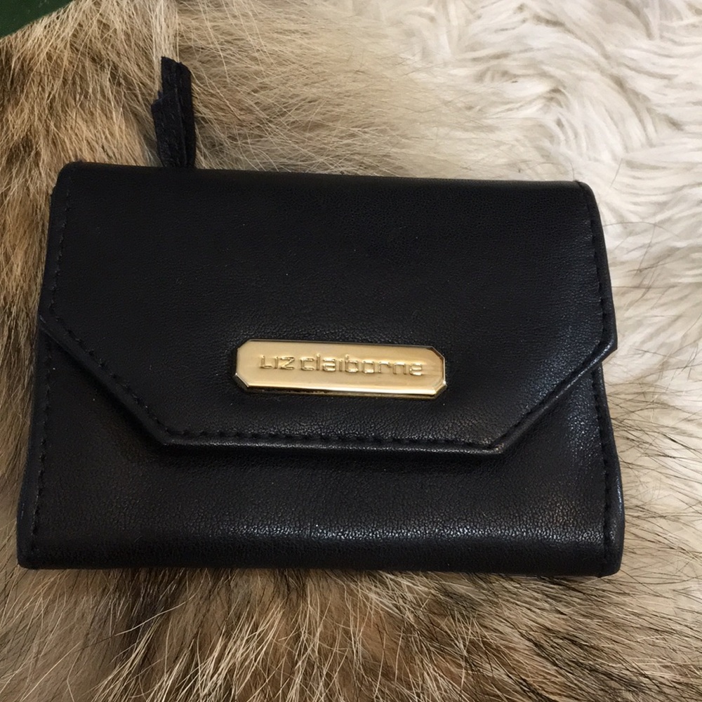 LIZ CLAIBORNE black leather coin wallet